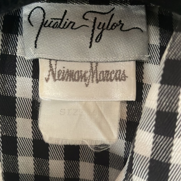 Vintage 80s Black and white Neiman Marcus Dress. - Picture 6 of 6